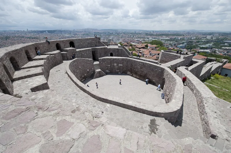 Ankara kindlus (Ankara Kalesi) – kindlus Türgi pealinna kohal