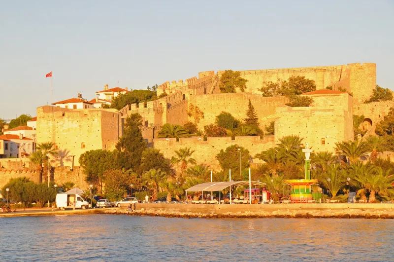 Çeşme loss (Çeşme Castle) – Ottomani kindlus ja muuseum Egeuse mere ääres