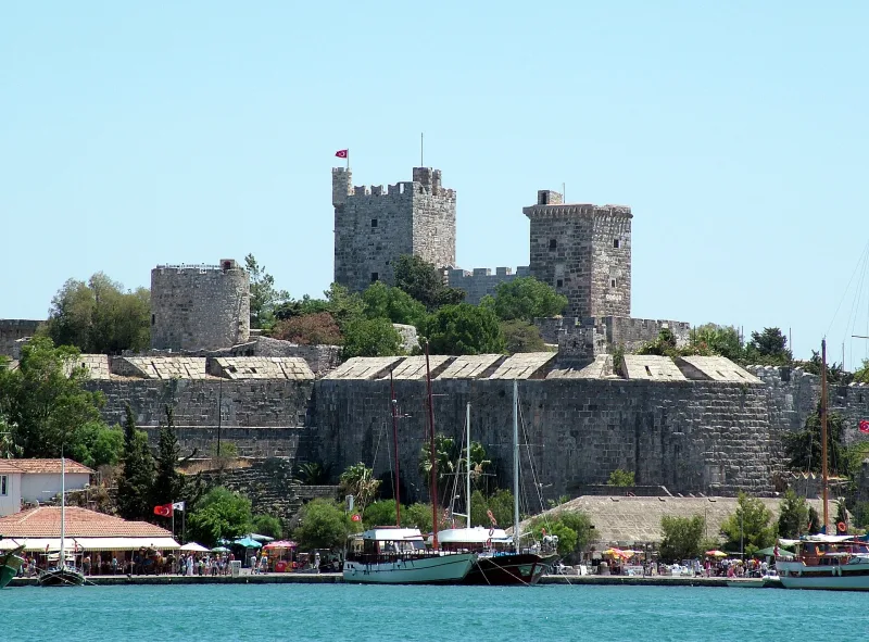 Het kasteel van Çeşme (Çeşme Castle) — een Ottomaanse vesting en museum aan de Egeïsche Zee