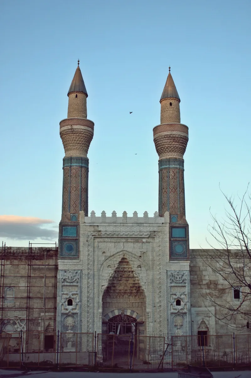 Gök Medrese Sivasis – seldžukkide „taevane medrese“