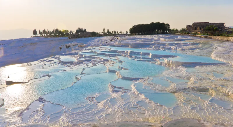 Hiérapolis (Hierapolis) et Pamukkale — guide touristique de l'UNESCO
