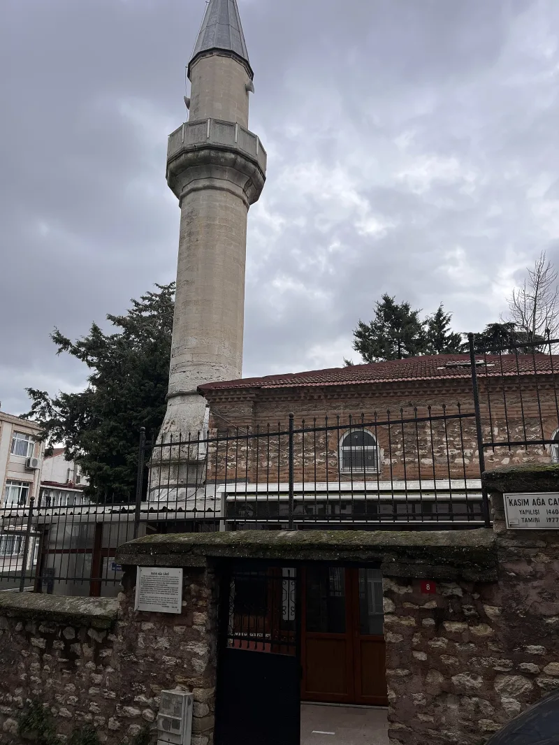 Kasym Aga mošee Istanbulis: ajalugu ja külastamisjuhised