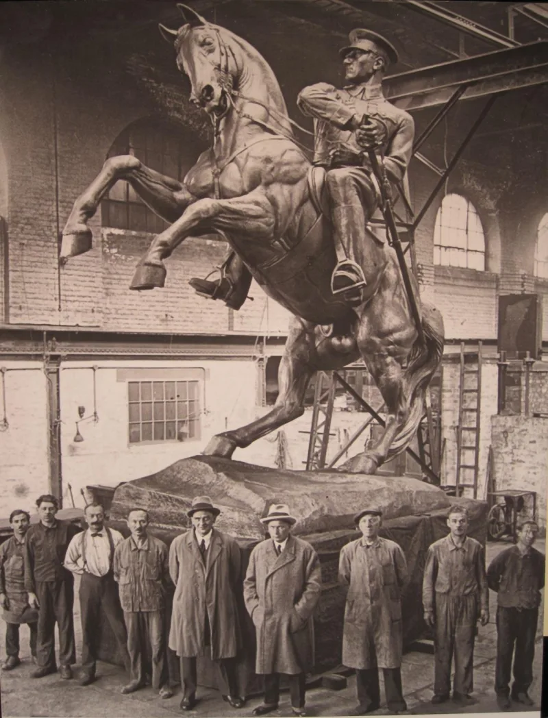Onur Anıtı (Onur Heykeli) — Samsun'daki atlı Atatürk heykeli