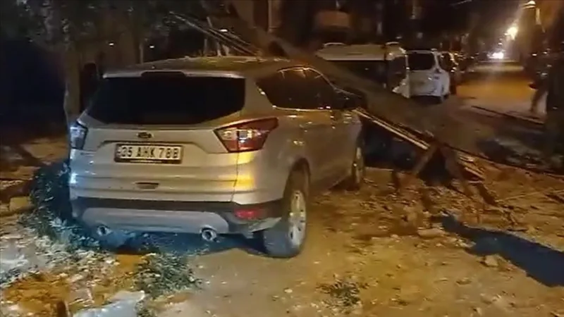 Strong storm negatively affected life in Manisa