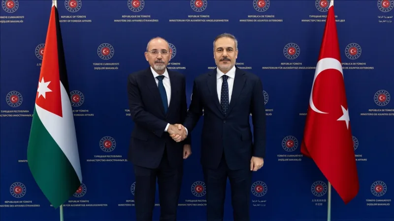 Ministeri Fidan keskusteli Palestiinan tilanteesta Jordanian ulkoministeri al-Safedin kanssa.