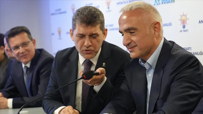 Le président Erdoğan a échangé des vœux de fête par téléphone avec la section locale de l'AK Party à Antalya