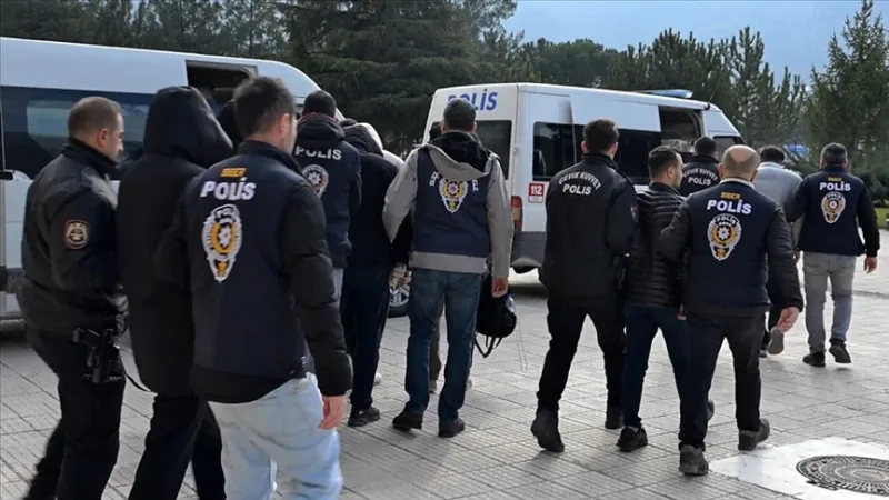 Minulý mesiac sa uskutočnilo 787 operácií zameraných na drogy, nelegálne stávkovanie a online hazard