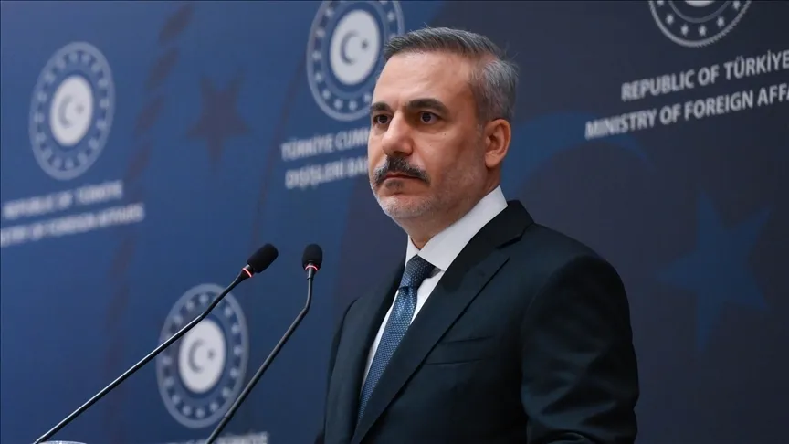 El ministro de Asuntos Exteriores Fidan mantuvo conversaciones telefónicas con sus homólogos iraní y egipcio, así como con funcionarios estadounidenses