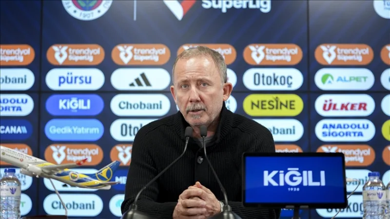 Sergen Yalçın, entrenador del Beşiktaş: Ganar el partido con un penalti así no estuvo a la altura de la noche