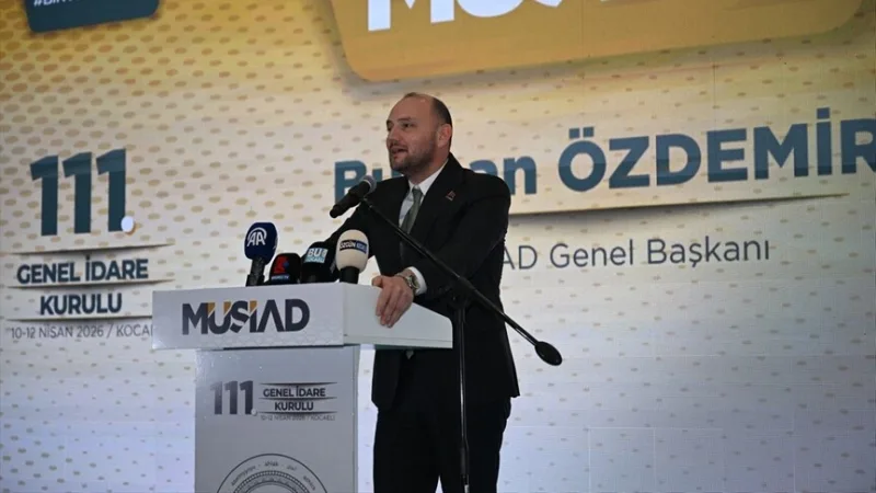 Özdemir, presidente da MÜSİAD: Não foi fácil manter a imagem de porto seguro do nosso país, quando tudo à nossa volta era um círculo de fogo