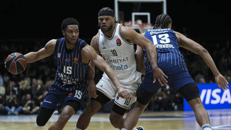 O Anadolu Efes derrotou o Dubai Basketbol por 85-69