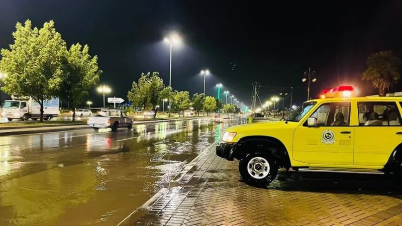 Na Arábia Saudita, as aulas foram suspensas em algumas regiões devido a inundações e chuvas intensas