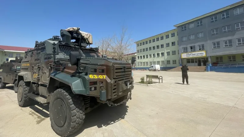 V souvislosti s ozbrojeným útokem na školu ve Şanlıurfě bylo zadrženo 16 podezřelých