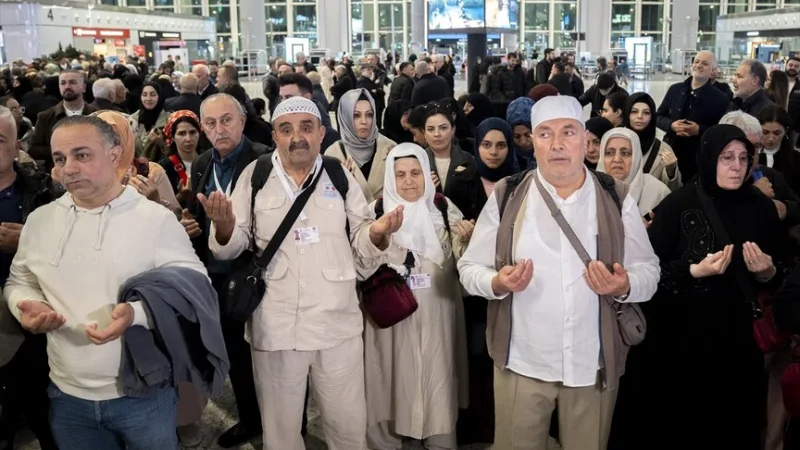 Išlydėta pirmoji hadžo delegacija į šventąsias žemes
