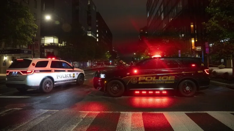 미국 백악관 기자협회 만찬에서 발생한 총기 난사 사건의 용의자 신원이 확인되었다