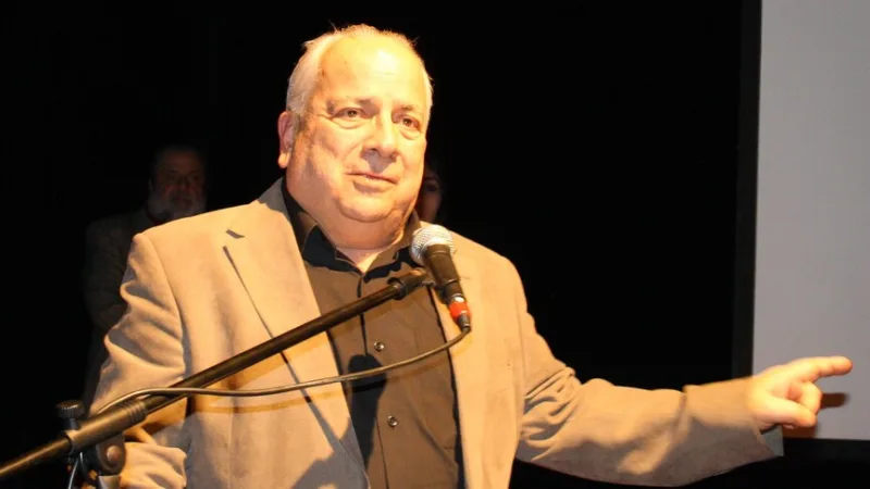 הפנים המצחיקות של עולם התיאטרון והקולנוע: זקי אלאסיה