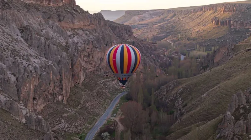 Eine Fahrt mit dem Heißluftballon in Soanly