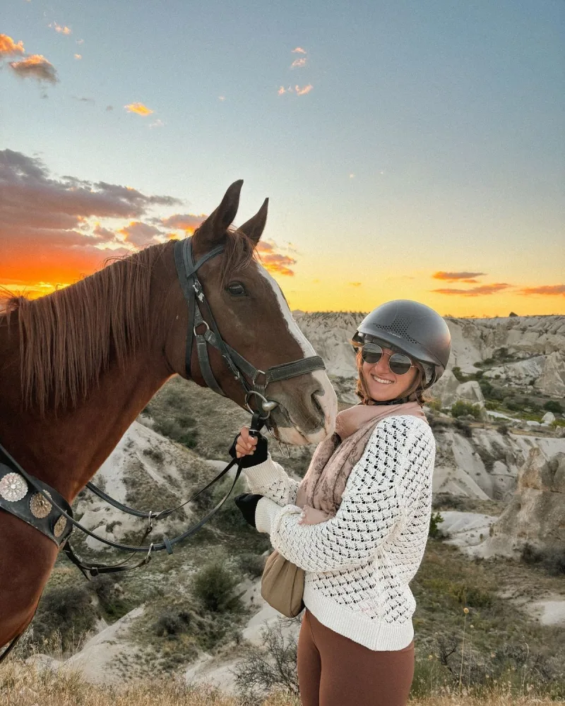 Ein Ausritt durch das Tal der Liebe bei Sonnenaufgang oder Sonnenuntergang